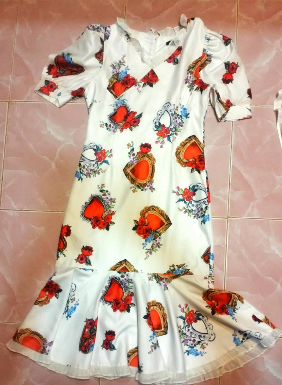 แหม่มเสื้อผ้ามือสอง51