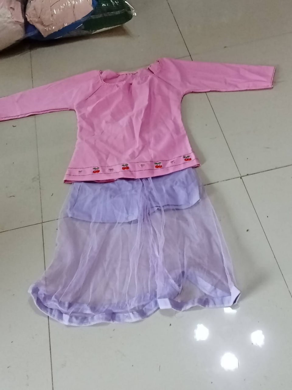 จริยา87-932